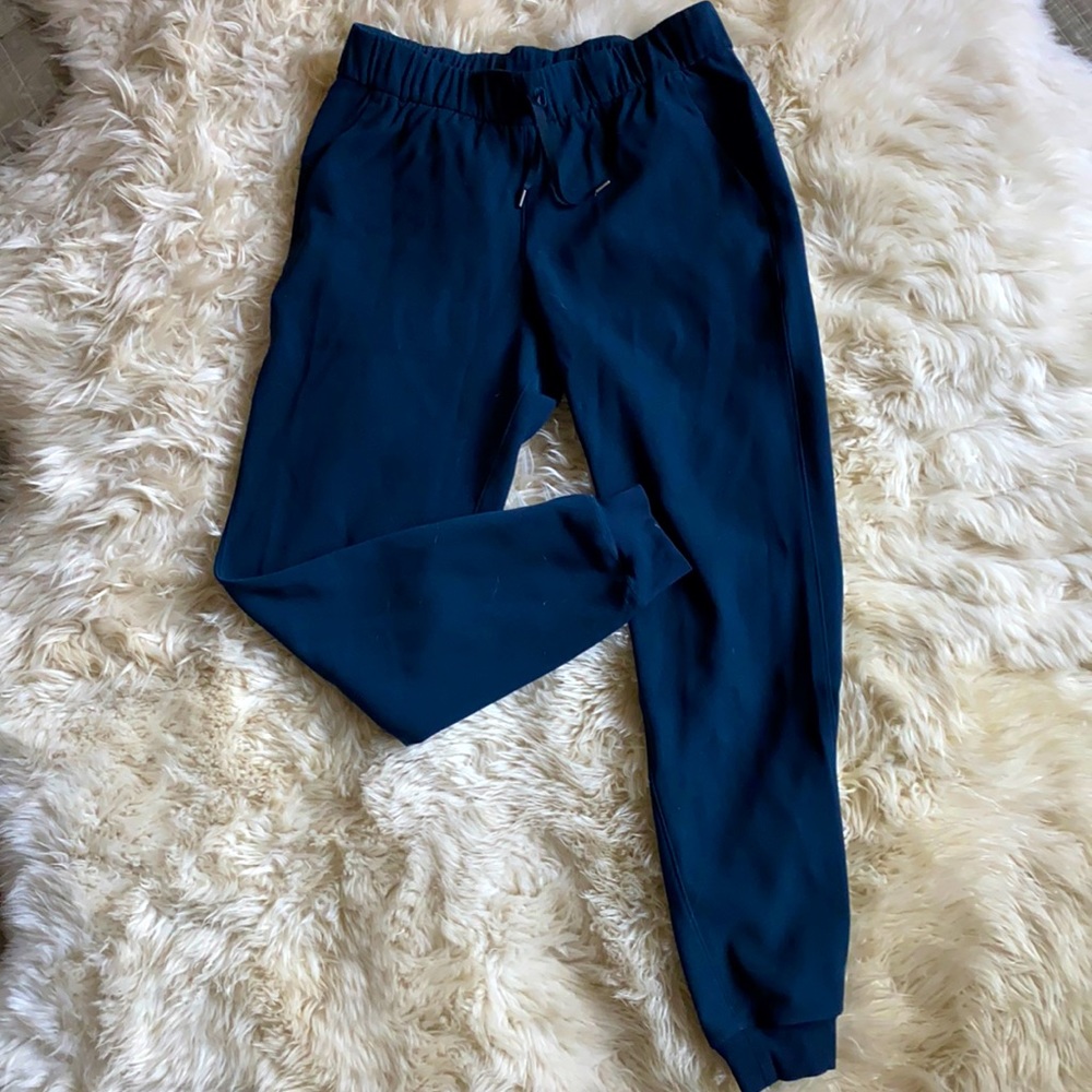 Lululemon dance/studio pant - size 6